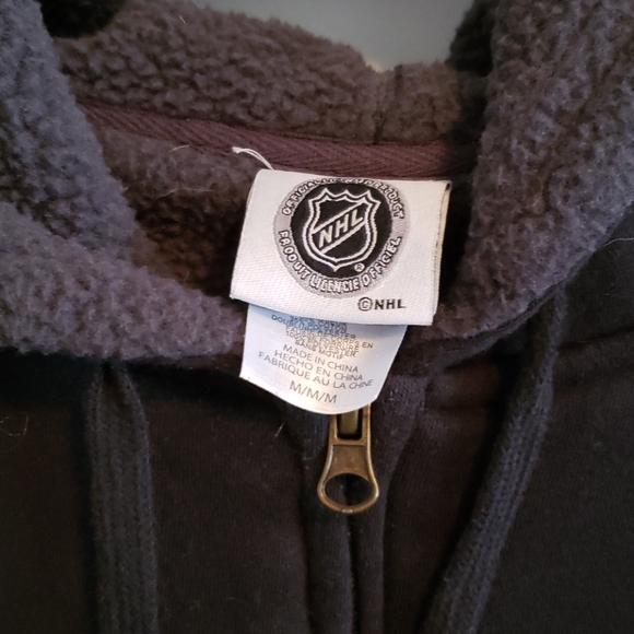 Official NHL Bruins zip up hoodie - Picture 2 of 6